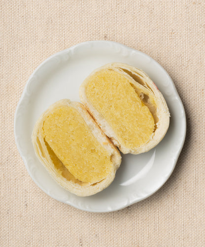 taiwanese mooncake open