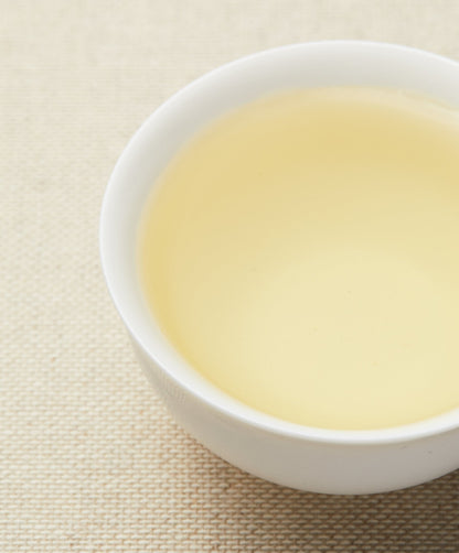 Wild Chrysanthemum herbal tea liquor color